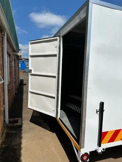 MOBILE SITE OFFICE: 6.0M X 2.5M X 2.0M HIGH