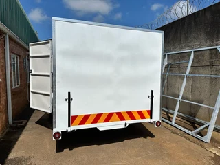 MOBILE SITE OFFICE: 6.0M X 2.5M X 2.0M HIGH
