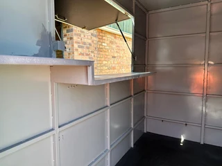 FOOD / KITCHEN TRAILER