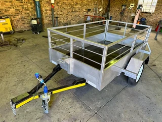 Utility Trailer: 2.0m X 1.2m X 600 High