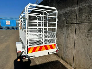 2.5m x 1.2m x 1.6m high SINGLE COW TRAILER