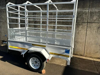 2.5m x 1.2m x 1.6m high SINGLE COW TRAILER