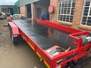 THE RED BEAUTY (CUSTOM-BUILT TRAILER)