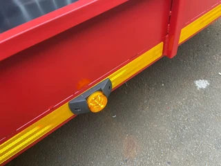 THE RED BEAUTY (CUSTOM-BUILT TRAILER)