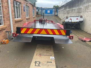 THE RED BEAUTY (CUSTOM-BUILT TRAILER)