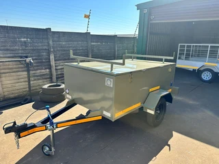 2025 Box / Camping / Utility Trailer: 2.4m  X 1.2m X 600 High