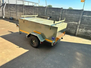 2025 BOX / CAMPING / UTILITY TRAILER: 2.4m  X 1.2m X 600 HIGH