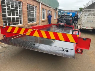 TOW OPERATORS TRAILER (CUSTOM-BUILT)