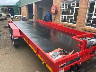 TOW OPERATORS TRAILER (CUSTOM-BUILT)