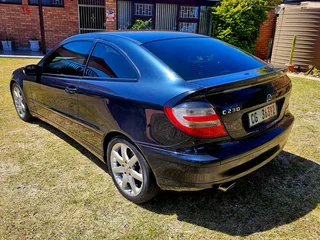 2007 Mercedes-Benz C-Class Coupe