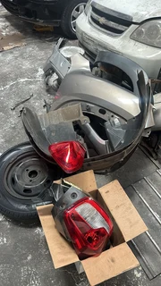 Renault kwid taillight only R999