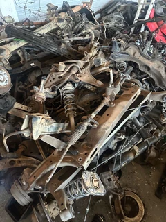 Renault kwid front and back suspension