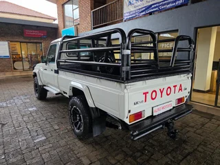 Toyota Land Cruiser 79 4.5 D Single-Cab