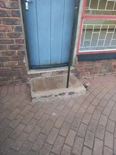 Large Room to let at Clayville East Olifantsfontein