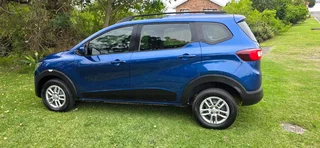 2021 Renault Triber MPV/Bus