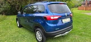 2021 Renault Triber MPV/Bus