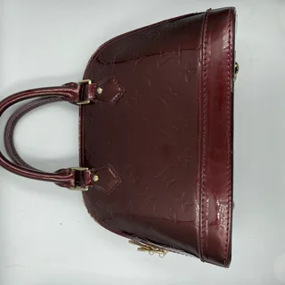 Handbag - Ad posted by Nobubele Thandi Mahlatsi Hlatshwayo