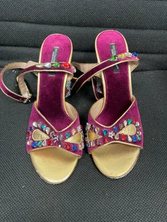 Shoes - Ad posted by Nobubele Thandi Mahlatsi Hlatshwayo