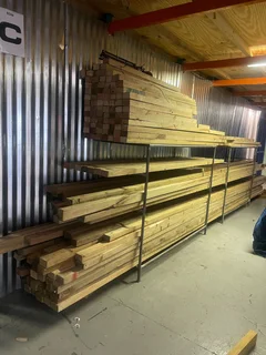 Pine Beams – 6 m &amp; 2 m Lengths | Sold per Metre