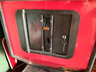 Vintage World Rally Arcade Machine – Coin-Operated Cabinet