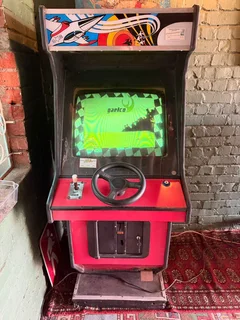 Vintage World Rally Arcade Machine – Coin-Operated Cabinet