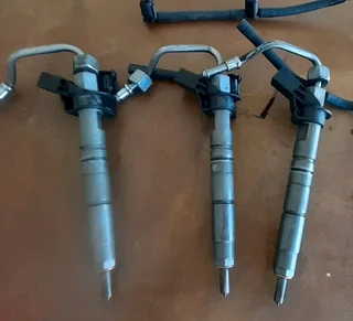 Mercedez benz m642 injectors for sale