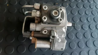 Toyota Landcriuser 200 series 1vd injector pump for sale