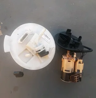 Mercedes benz w205 m274 fuel pump for sale