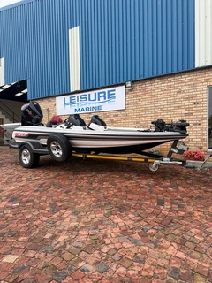 Skeeter ZX190