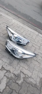 Kia Rio Headlights Xenon, LED Both Sides