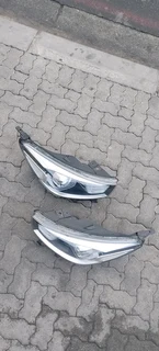 Kia Rio Headlights Xenon, LED Both Sides