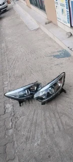 Renault Captur Headlights Both Sides