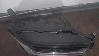 Toyota Land Cruiser 300 VX 3.3 Xenon, LED Headlights Right side