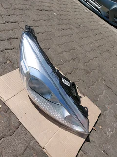 Ford Focus Headlights Right Side