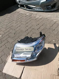 Mahindra TUV300 Headlights Left Side