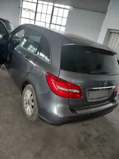 Mercedes B180 B-Class W246 For Stripping