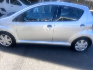 2012 Toyota Aygo 5- door fresh