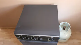 gas stove for sale R2000, send a whatsApp if interested