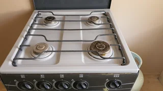 gas stove for sale R2000, send a whatsApp if interested