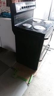 Selling Second Hand Defy 4 Plate Thermofan 831 Stove For R1,500 Neg