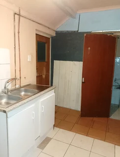 SEPARATE ENTRANCE RENTAL FOR R6,000 IN BELMONT PARK, KRAAIFONTEIN SUITABLE FOR SOBER WORKING COUPLE