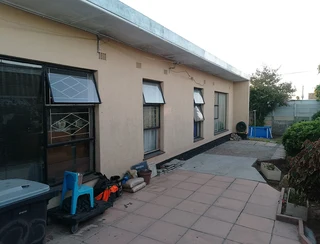 REMARKABLE 4 BED PROPERTY FOR SALE FOR R1,700,000 NEG.SITUATED IN SECURED AREA OF BELMONT PARK,KFN.