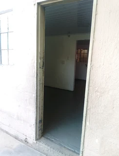 SELLING THIS PERFECT JUMP START OR FAMILY SEMI DETACHED HOME FOR R490 000 IN SCOTTSDENE, KRN