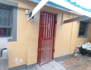 Cottage To Rent R5,000.suitable For Sober Working Couple With 1 Small Kid.inc Water.prepaid Electric