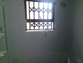 COTTAGE TO RENT R5,000.SUITABLE FOR SOBER WORKING COUPLE WITH 1 SMALL KID.INC WATER.PREPAID ELECTRIC