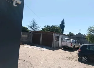 OFFER PENDING ON THIS POTENTIAL TWO BEDROOM PROPERTY IN SECURE BELMONT PARK KRAAIFONTEIN.