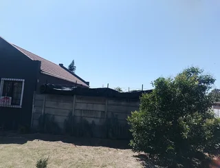 OFFER PENDING ON THIS POTENTIAL TWO BEDROOM PROPERTY IN SECURE BELMONT PARK KRAAIFONTEIN.