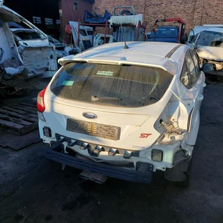 2014 Ford Focus ST Stripping for Spares