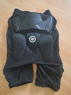 Padded motocross shorts