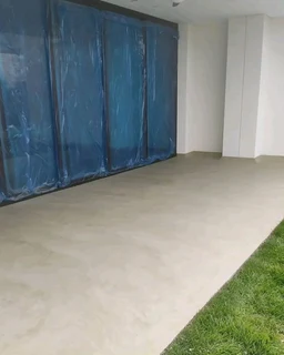 Grinding and Polishing of the Floors